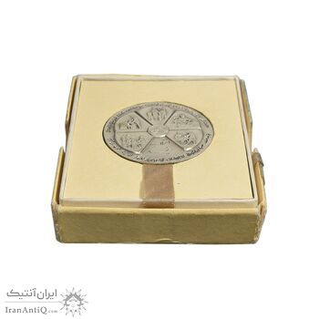 مدال نقره انقلاب سفید 1346 (با جعبه فابریک) - AU - محمد رضا شاه