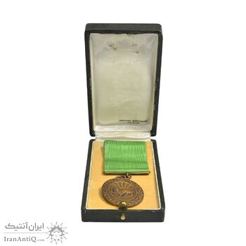 مدال برنز بپاداش خدمت (با روبان و جعبه فابریک) - UNC - رضا شاه