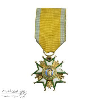 نشان تاج درجه پنج 1332 - با جعبه و روبان فابریک - AU58 - احمد شاه