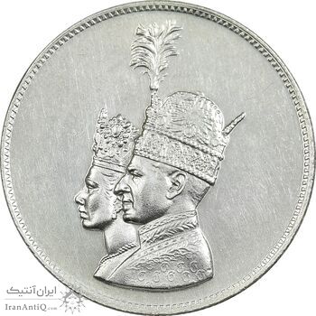 مدال یادبود نقره جشن تاجگذاری 1346 - AU - محمد رضا شاه