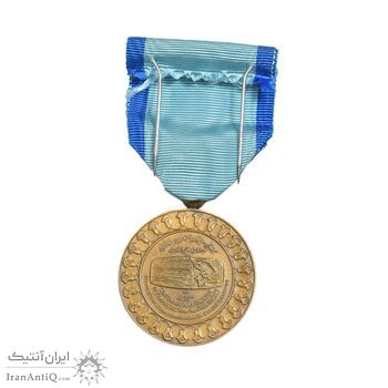 مدال یادبود آویزی بیست و پنجمین سده - روز - با جعبه فابریک - UNC - محمد رضا شاه