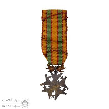 نشان خدمت شهربانی درجه دو (شب) AU - محمد رضا شاه