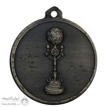 مدال آویز نقره ای مسابقات فوتبال جام ولیعهد بدون تاریخ - AU - محمد رضا شاه مدال آویز نقره ای مسابقات فوتبال جام ولیعهد بدون تاریخ - AU - محمد رضا شاه