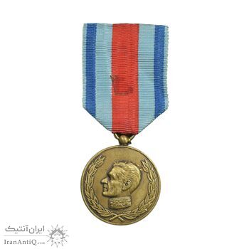 مدال آویزی 2500 سال شاهنشاهی ایران - با روبان فابریک - AU50 - محمد رضا شاه