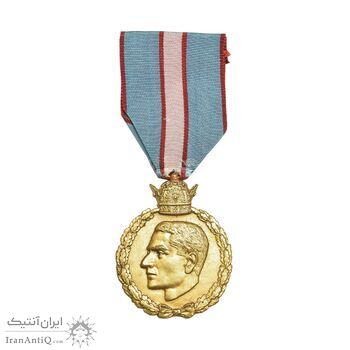 مدال یادبود 28 مرداد 1332 - با روبان - AU - محمدرضا شاه