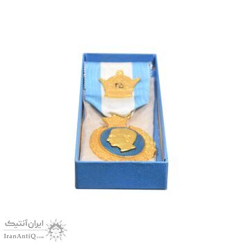 نشان بیست و پنجمین سال سلطنت - با جعبه فابریک - UNC - محمد رضا شاه