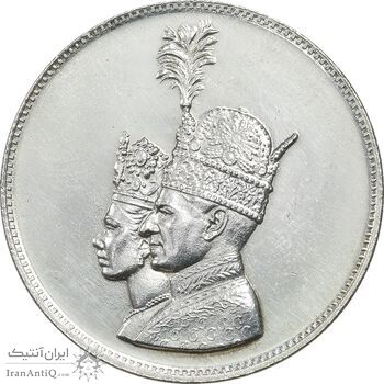 مدال نقره جشن تاجگذاری 1346 - AU - محمد رضا شاه