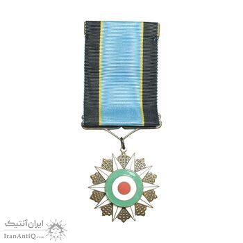نشان درجه سه سپاس ورزشی - با روبان و جعبه فابریک - AU - محمد رضا شاه