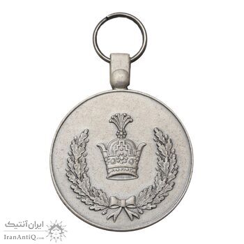 مدال نقره خدمت (دو رو تاج) - ضرب SPORRONG - با کاور فابریک - UNC - رضا شاه