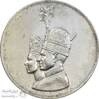 مدال نقره یادبود تاجگذاری 1346 - UNC - محمد رضا شاه