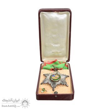 نشان همایونی درجه سه - با جعبه و روبان فابریک - AU - رضا شاه