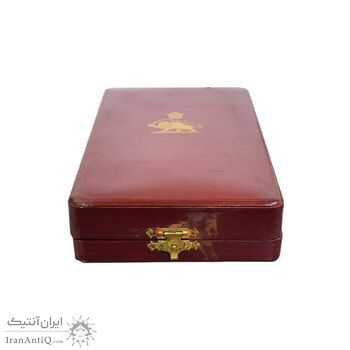 نشان همایونی درجه دو - با جعبه و روبان فابریک - AU - رضا شاه