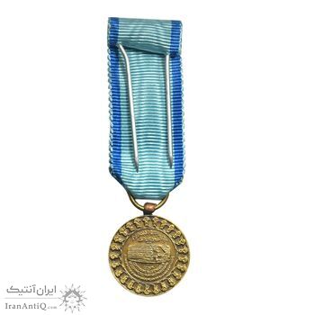 مدال یادبود آویزی بیست و پنجمین سده (شب) - با جعبه فابریک - UNC - محمد رضا شاه