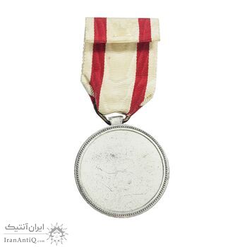 مدال پیش آهنگی (آماده باش) درجه 2 - با روبان فابریک - AU - محمد رضا شاه مدال پیش آهنگی (آماده باش) درجه 2 - با روبان فابریک - AU - محمد رضا شاه