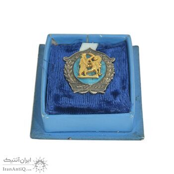 نشان یادبود دوره مدیریت بانک ملی - با جعبه فابریک - UNC - محمد رضا شاه