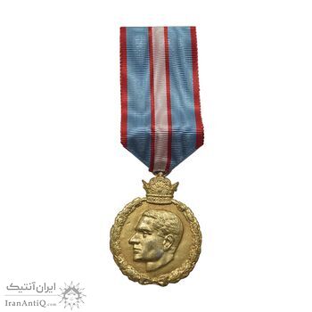 مدال یادبود 28 مرداد 1332 - با روبان - AU - محمدرضا شاه