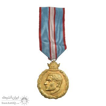مدال یادبود 28 مرداد 1332 - با روبان - AU - محمدرضا شاه