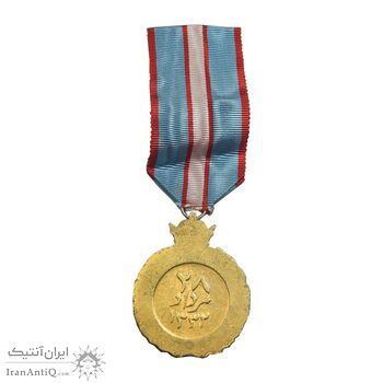 مدال یادبود 28 مرداد 1332 - با روبان - AU - محمدرضا شاه