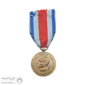 مدال آویزی 2500 سال شاهنشاهی ایران - روبان فابریک - AU50 - محمد رضا شاه