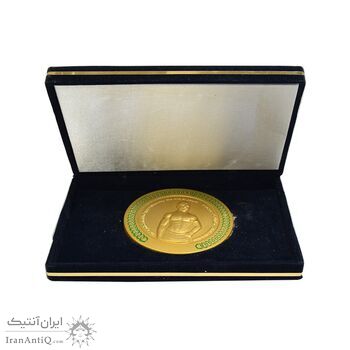 مدال یادبود جهان پهلوان تختی - با جعبه - AU - جمهوری اسلامی
