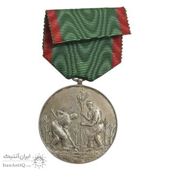مدال جشن درختکاری درجه 3 - با روبان - AU - محمد رضا شاه