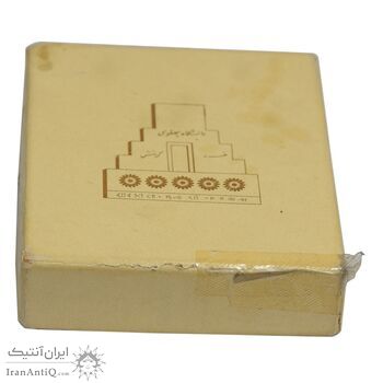 مدال نقره انقلاب سفید 1346 - با جعبه فابریک - UNC - محمد رضا شاه