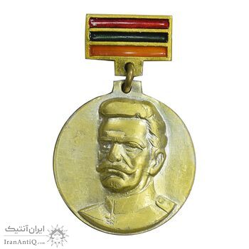 نشان ژنرال آندرانیک اوزانیان با پرچم ارمنستان - EF - ارمنستان