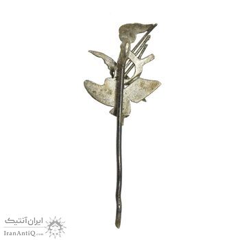 نشان سوزنی هنری ترکیبی از پالت نقاشی، قلم مو، پر و ساز لیر - AU