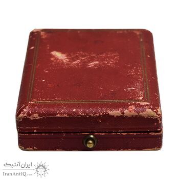 مدال یادگار تاجگذاری 1305 - با جعبه و روبان فابریک - EF - رضا شاه