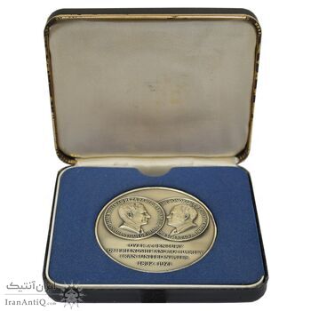 مدال نقره شاه و نیکسون - با جعبه و شناسنامه فابریک - AU - محمد رضا شاه