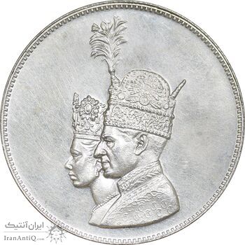 مدال نقره جشن تاجگذاری 1346 - AU - محمد رضا شاه