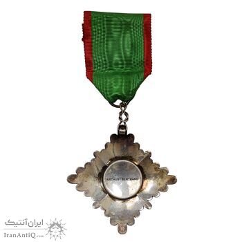 نشان همایونی درجه پنج - با جعبه و روبان فابریک - AU50 - رضا شاه