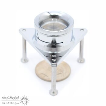 ذره بین سه پایه