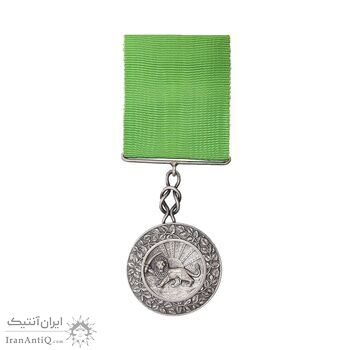 مدال نقره بپاداش خدمت (با جعبه و روبان فابریک) - UNC - رضا شاه