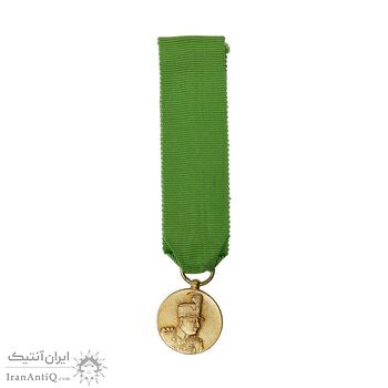 مدال یادگار تاجگذاری نقره 1305 (با روبان فابریک) - شب - MS63 - رضا شاه مدال یادگار تاجگذاری نقره 1305 (با روبان فابریک) - شب - MS63 - رضا شاه