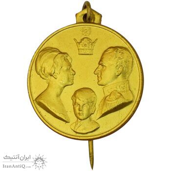 مدال آویزی تاجگذاری (سه رخ) - با پک فابریک - MS66 - محمد رضا شاه