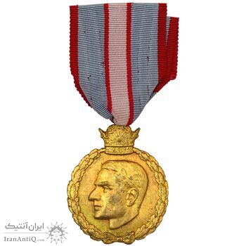 مدال یادبود 28 مرداد 1332 (با روبان) - AU - محمدرضا شاه