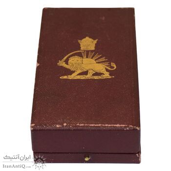 نشان همایونی درجه چهار (با جعبه و روبان فابریک) - AU - رضا شاه