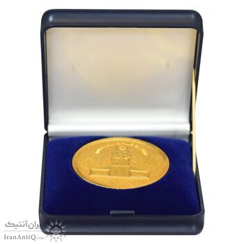 مدال جام فوتبال کوروش 1350 - AU50 - محمد رضا شاه
