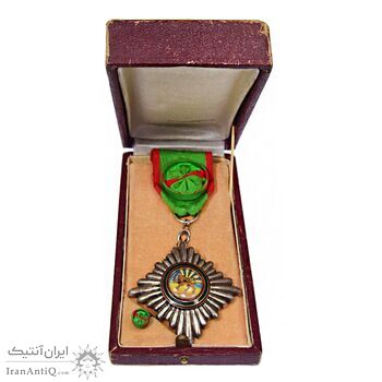 نشان همایونی درجه پنج (با جعبه و روبان فابریک) - UNC - رضا شاه