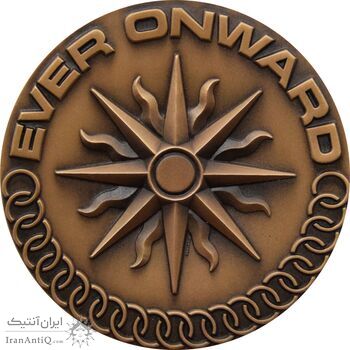 مدال یادبود بازی های آسیایی تهران 1353 - با جعبه - محمد رضا شاه مدال یادبود بازی های آسیایی تهران 1353 - با جعبه - محمد رضا شاه