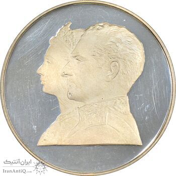 مدال نقره 200 ریال جشنهای 2500 ساله 1350 (با کاور فابریک) - PF64 - محمد رضا شاه مدال نقره 200 ریال جشنهای 2500 ساله 1350 (با کاور فابریک) - PF64 - محمد رضا شاه
