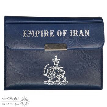 مدال نقره 200 ریال جشنهای 2500 ساله 1350 (با کاور فابریک) - PF64 - محمد رضا شاه مدال نقره 200 ریال جشنهای 2500 ساله 1350 (با کاور فابریک) - PF64 - محمد رضا شاه