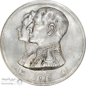 مدال نقره نوروز 1354 چوگان (با کاور فابریک) - MS63 - محمد رضا شاه مدال نقره نوروز 1354 چوگان (با کاور فابریک) - MS63 - محمد رضا شاه
