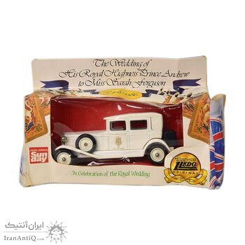 ماشین اسباب بازی آنتیک طرح تبلیغاتی royal wedding - کد 024392