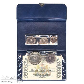 مدال های نقره سری جشنهای 2500 ساله شاهنشاهی - با روزنامه رسمی - UNC - محمد رضا شاه