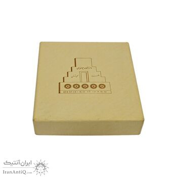 مدال برنز انقلاب سفید 1346 (با جعبه فابریک) - UNC - محمد رضا شاه