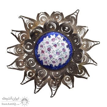 سنجاق سینه ملیله کاری طرح گل با مینا - کد 027491