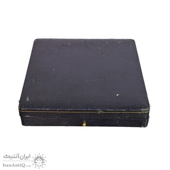 مدال دو و راهپیمایی یادبود رضا شاه (بزرگ) با جعبه فابریک - AU - محمد رضا شاه