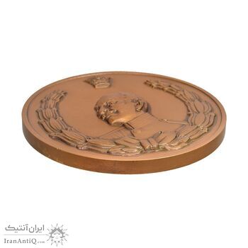 مدال دو و راهپیمایی یادبود رضا شاه (بزرگ) با جعبه فابریک - AU - محمد رضا شاه